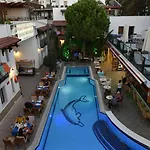 イスタンコイ 3*