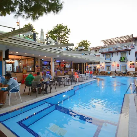 Hotel Istankoy 3*